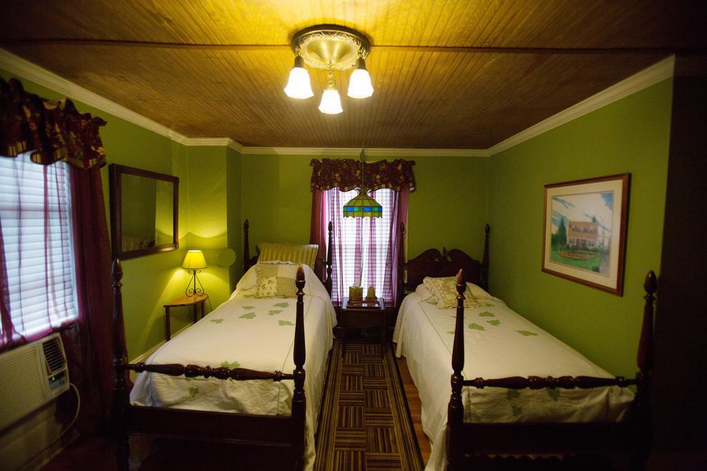Bees B & B-V Маунт-Эйри Экстерьер фото
